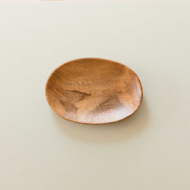 Acacia Oval 9" Wood Plate - Wooden dinnerware | LIKHA