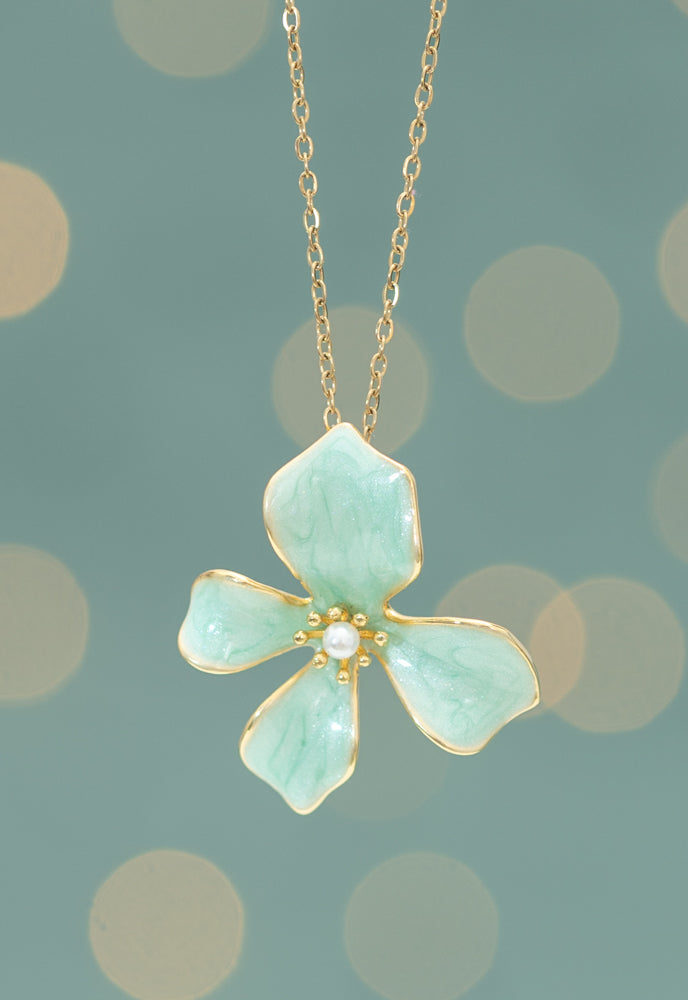 Hope in Bloom Necklace in Mint