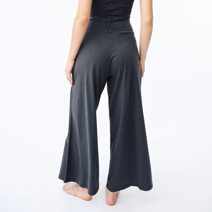 High-Waist Relaxed Wide Leg Pant