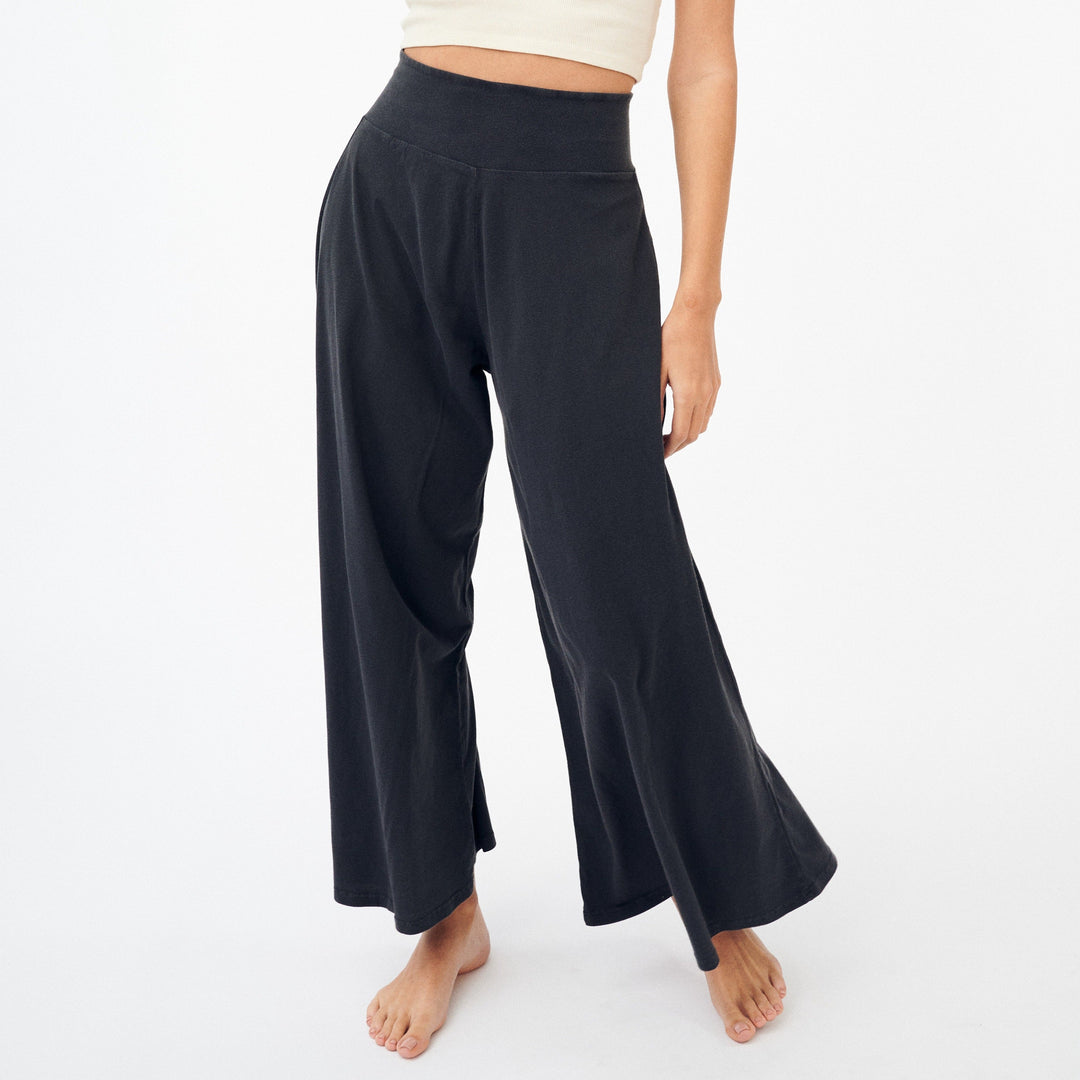 High-Waist Relaxed Wide Leg Pant