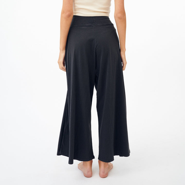 High-Waist Relaxed Wide Leg Pant