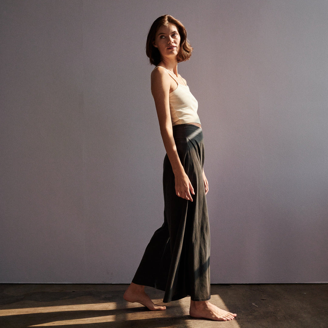 High-Waist Relaxed Wide Leg Pant