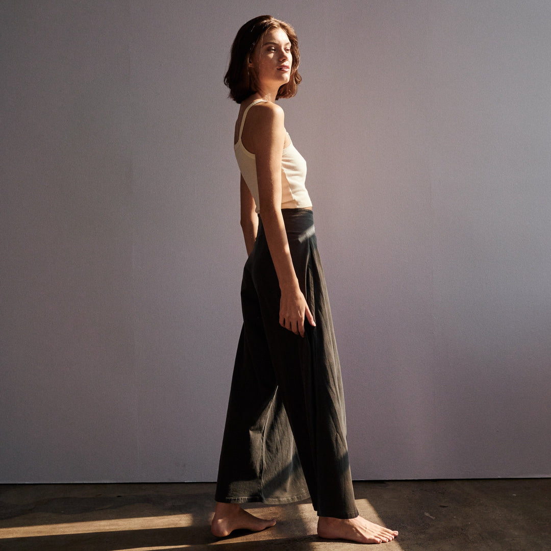 High-Waist Relaxed Wide Leg Pant