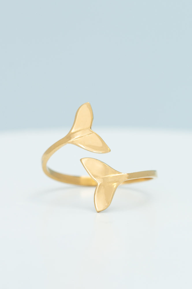 Whale Tale Wrap Ring in Gold