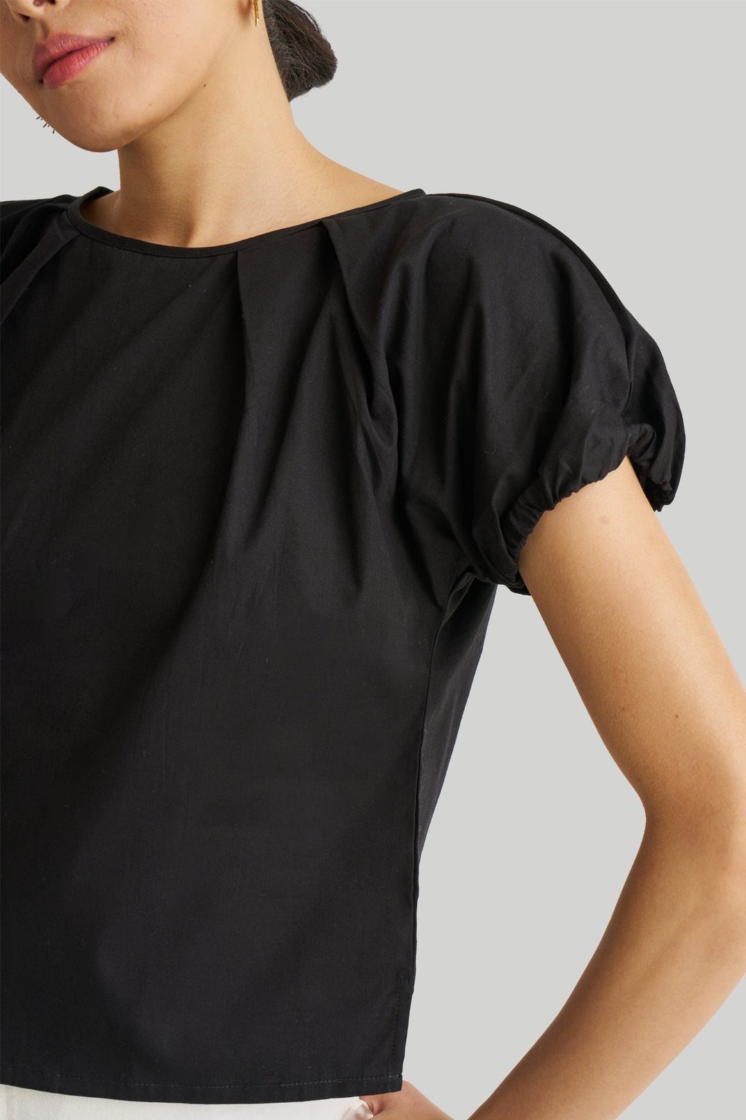 Balloon Sleeve Top in Black