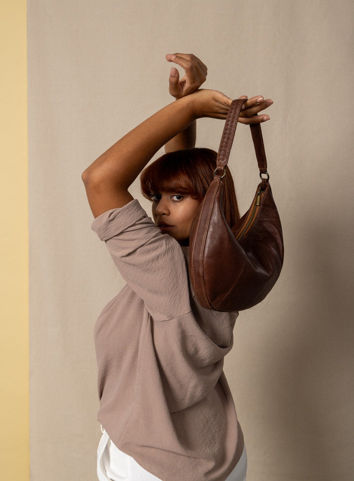 Saddle Shoulder Bag in Mahogany