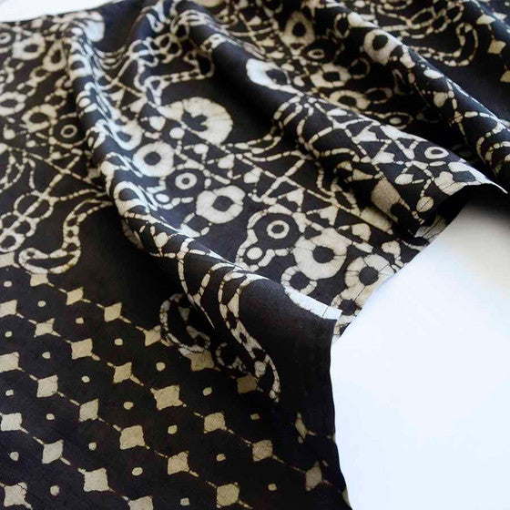 Travel Friendly Women's Wear | Black Lux Top