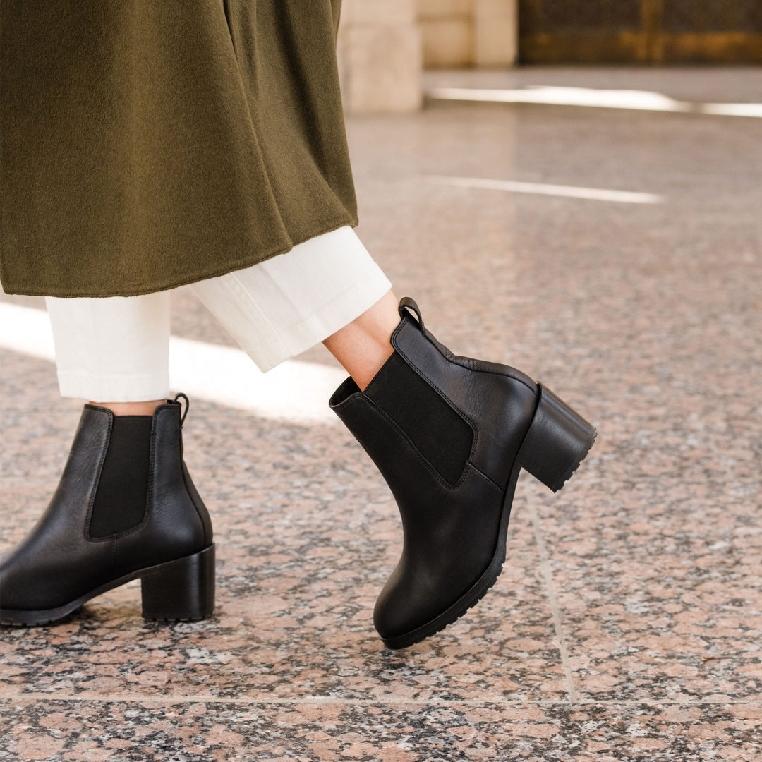 Ana Go-To Heeled Chelsea Boot Black/Black