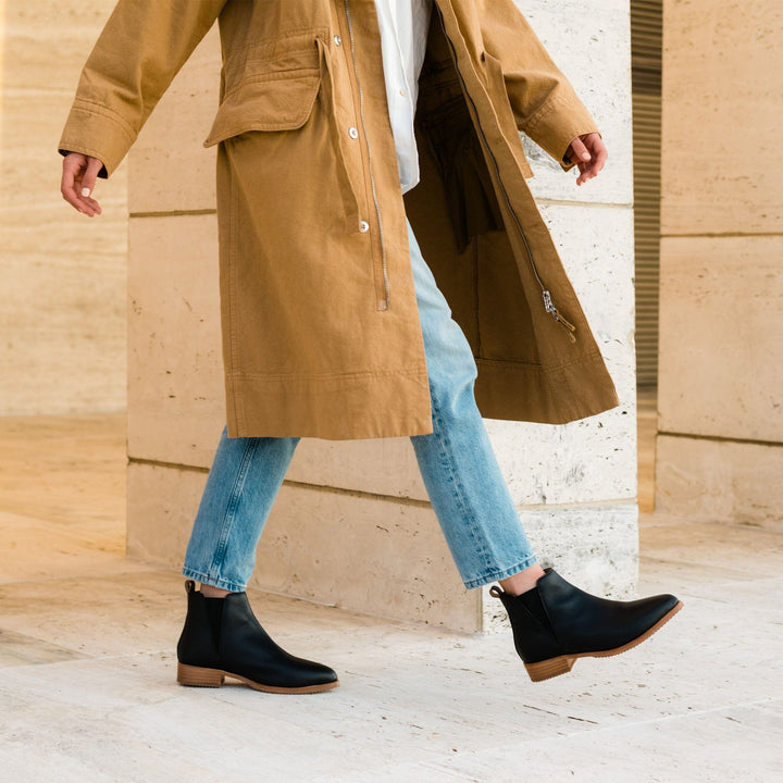 Eva Everyday Chelsea Boot Black