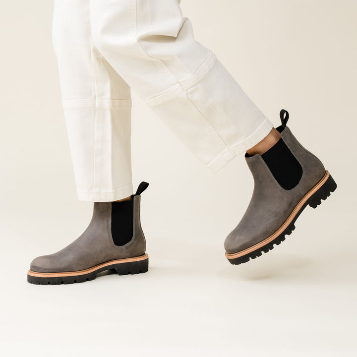 Go-To Lug Chelsea Boot 2.0 Grey