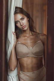 Warm Golden-Supportive Non-Wired Silk & Organic Cotton Full Cup Bra with Removable Paddings
