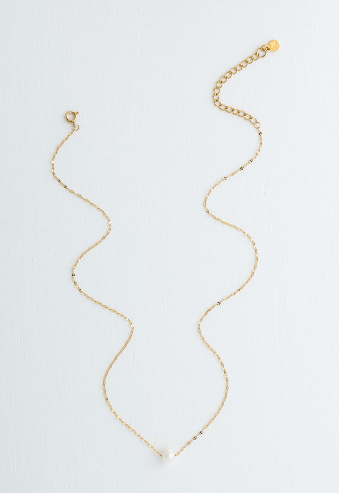 Annie Gold Pearl Necklace