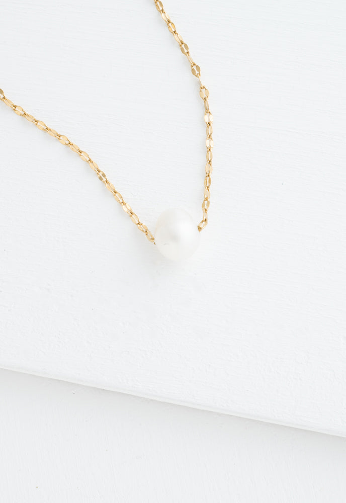 Annie Gold Pearl Necklace