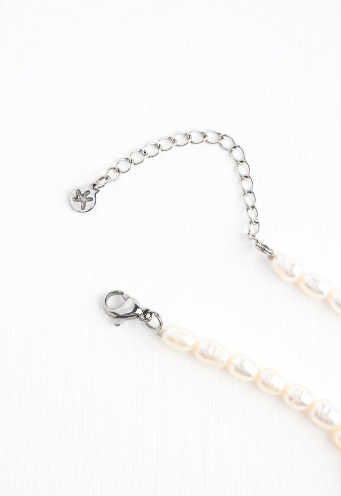 Faithful Pearl Necklace in Silver