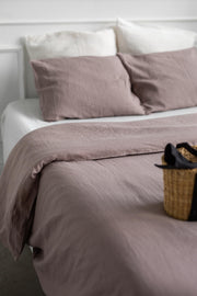 Linen bedding set in Rosy Brown