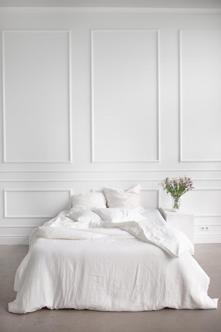 Linen bedding set in White