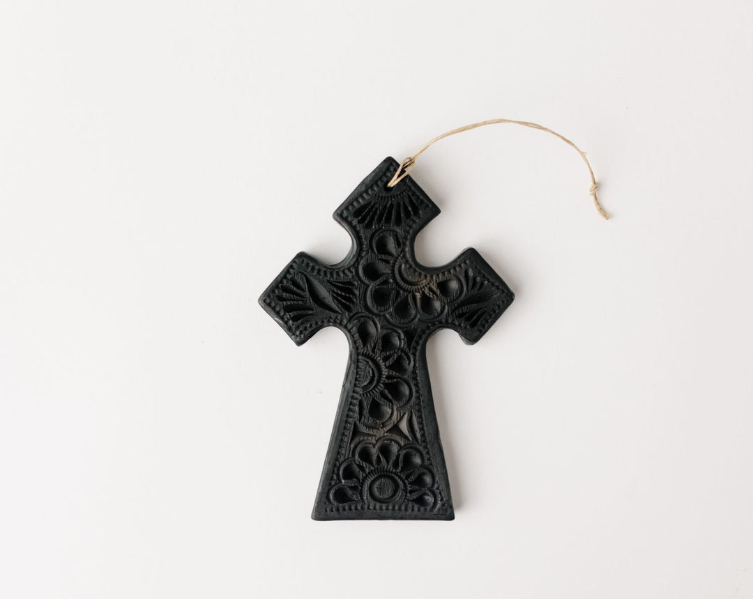 Barro Negro Small Cross