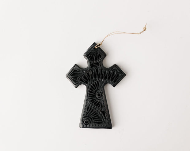 Barro Negro Small Cross