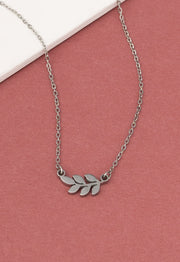 Rowen Leaf Necklace in Silver