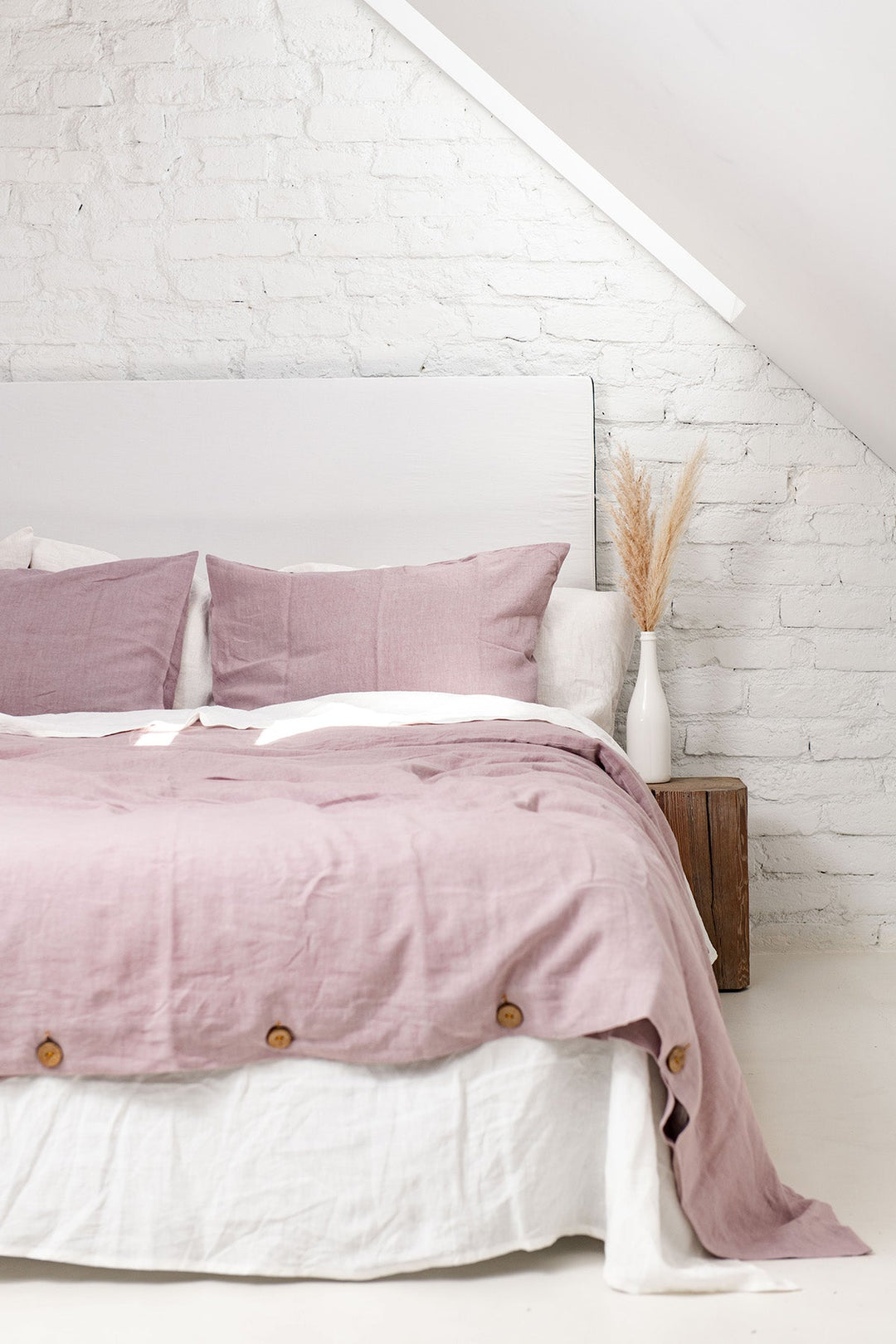 Linen bedding set in Dusty Rose