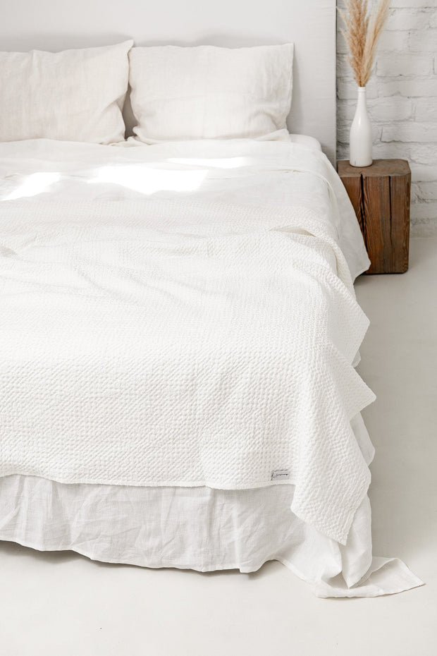 Linen waffle bed throw in White