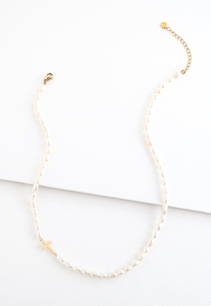 Faithful Pearl Necklace in Gold