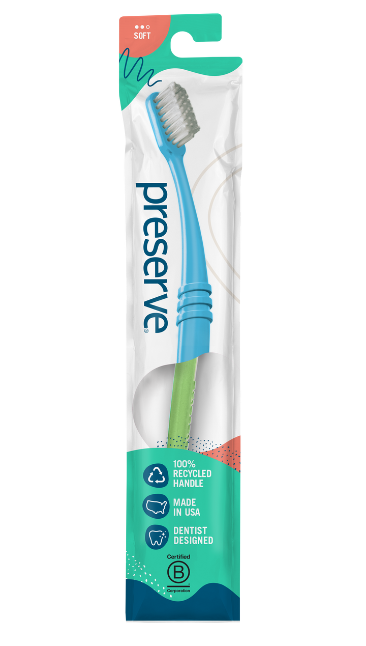 Toothbrush in Lightweight Pouch