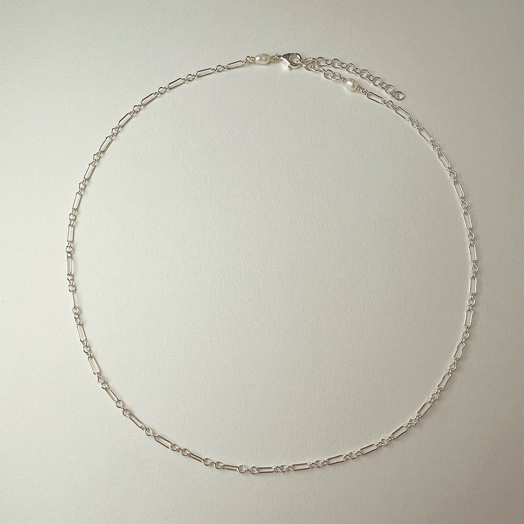 Lily Chain Necklace