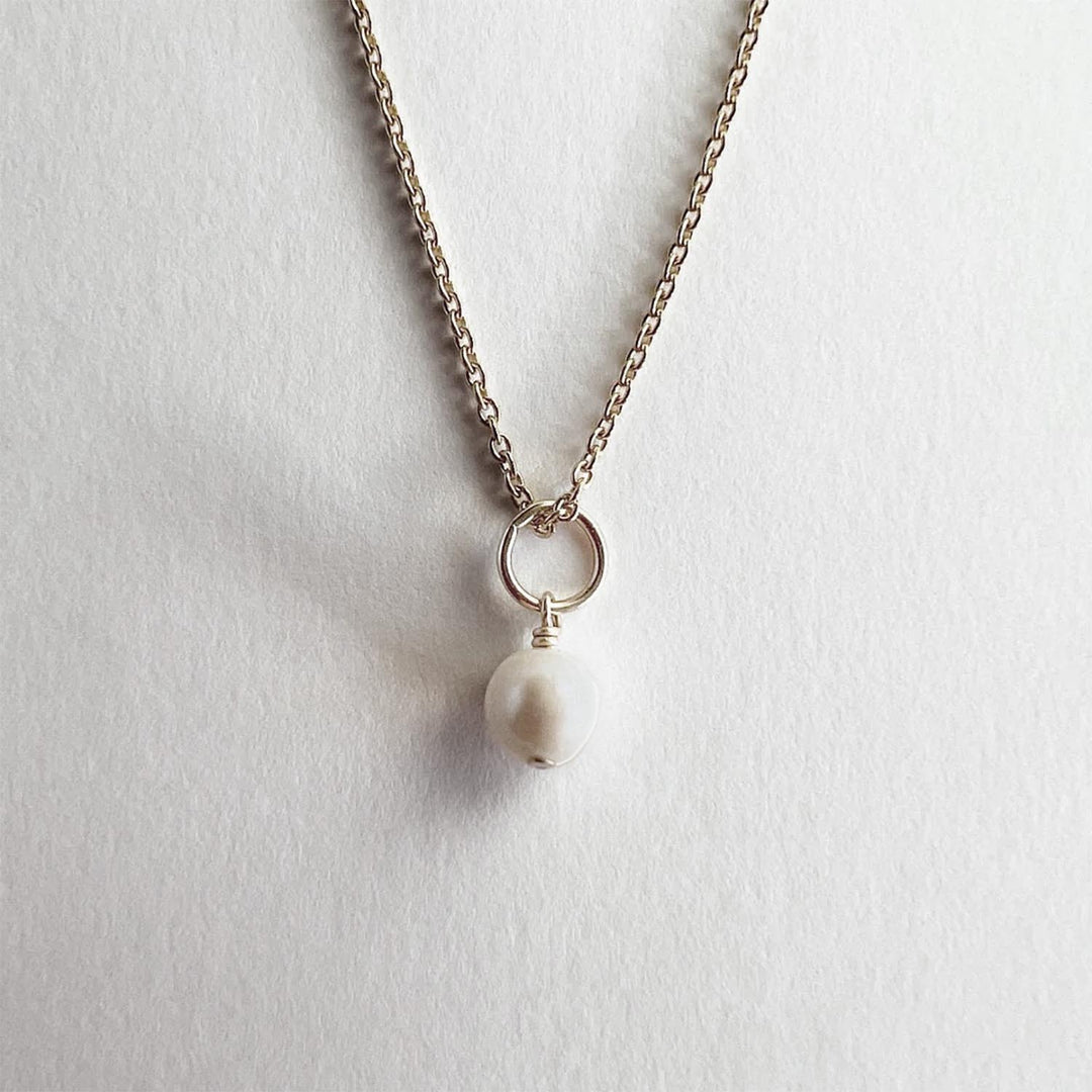 Paloma Pearl Necklace Silver