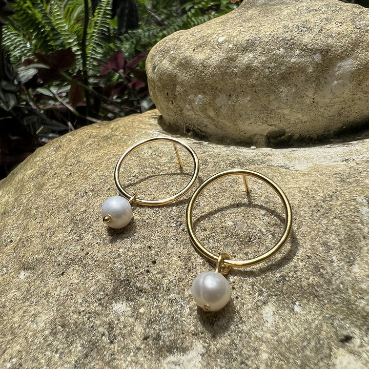 Circle Freshwater Pearl Earrings