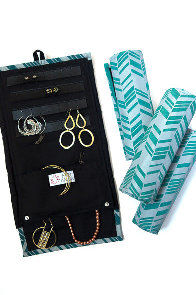 Wayfarer Jewelry Roll Travel Case - Chevron