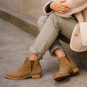 Eva Everyday Chelsea Boot Taupe Suede